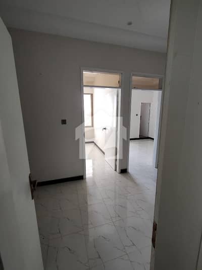 2 BED LOUNGE 650 SQ FT FLAT FOR RENT WITH ROOF IN KARACHI UNI CHS