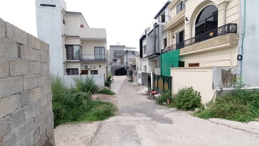 4 Marla Beautifully Located Corner Plot Available For Sale In Bani Gala, Islamabad