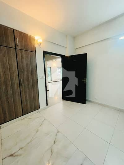 Askari-10 sector F available for sale 3 bedroom attached washroom