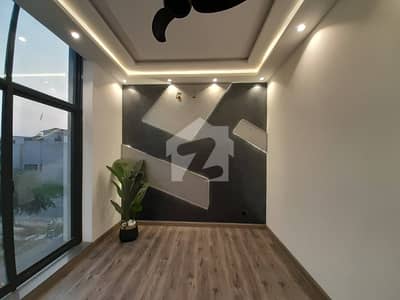 10 MARLA UPPER PORTION AVAILABLE FOR RENT IN DHA PHASE 9
