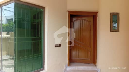 5Marla Full House For Rent Phase 3 Ideal Location Near To All Facilities