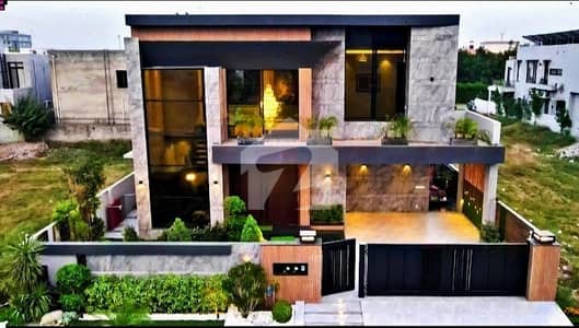 ڈی ایچ اے فیز 8 ڈی ایچ اے ڈیفینس,لاہور میں 5 کمروں کا 1 کنال مکان 9.0 کروڑ میں برائے فروخت۔ ڈی ایچ اے فیز 8 ڈی ایچ اے ڈیفینس,لاہور میں 5 کمروں کا 1 کنال مکان 9.0 کروڑ میں برائے فروخت۔