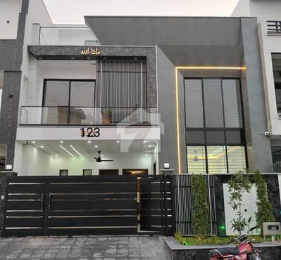 Faisal town phase 1 House for Sale size 8 marlas