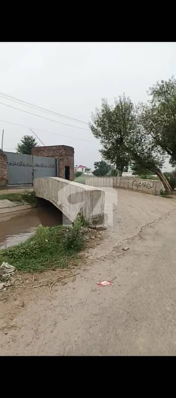 مُصطفی آباد للیانی لاہور میں 1 کمرے کا 17 کنال فیکٹری 12.0 کروڑ میں برائے فروخت۔