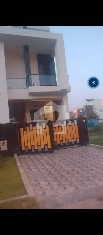 brand new designer house double hight for rent