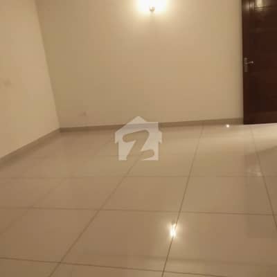 ڈی ایچ اے فیز 6 ڈی ایچ اے ڈیفینس,کراچی میں 2 کمروں کا 1 کنال زیریں پورشن 1.75 لاکھ میں کرایہ پر دستیاب ہے۔
