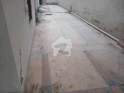 f11 size 666 lower ground open 3beds Rent 185000 Real pic