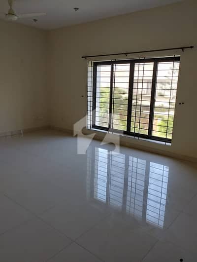 500 Yards Bungalow For sale Near Khy e Hafiz 500 Yards Bungalow For sale Near Khy e Hafiz