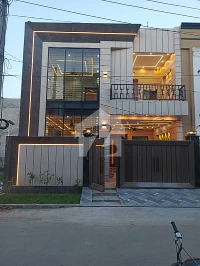 6 Marla Ultra Modern house Available for sale