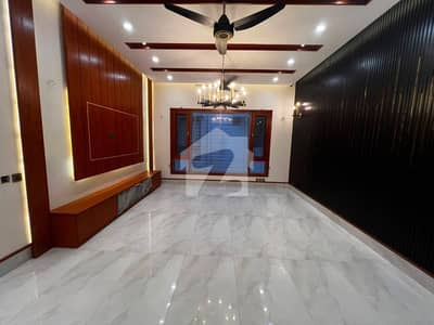 Brand New 500 Yard Bunglow Available For Sale