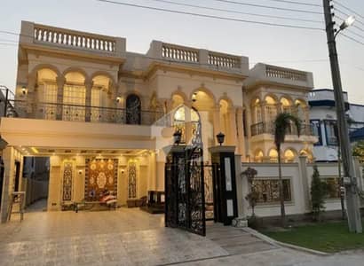 22 Marla Ultra Modern Luxury Valencia Town Lahore