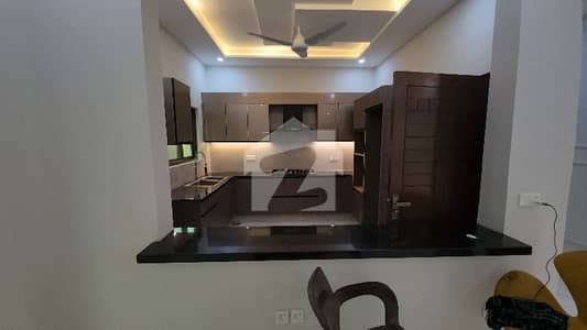 Brand New 5 Bed Villa At Very Prime Location Of Bahria Town Near To Park And Mosque(Genuine Listing)