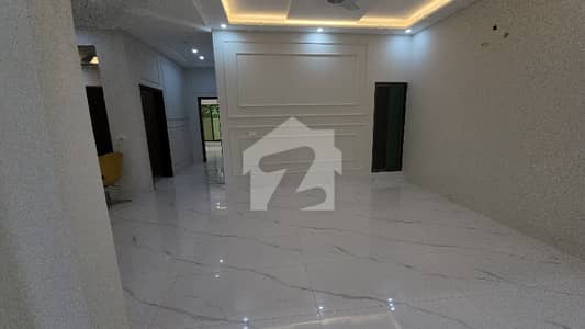Brand New 5 Bed Villa At Very Prime Location Of Bahria Town Near To Park And Mosque(Genuine Listing)