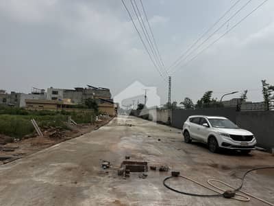 10 Marla Corner Plot On Wide Street For Sale