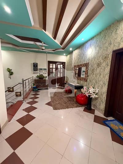50 Marla most luxurious house 6 bed bath basement big lawn garage