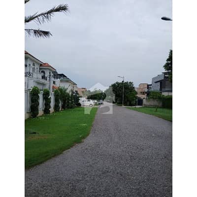 2kanal Premium Presidential Environment, Surrounding Beautiful House
