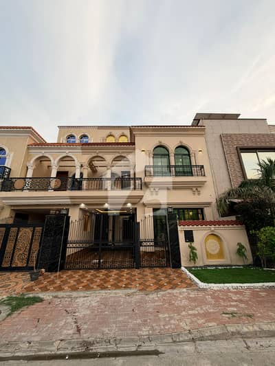 5 Marla Brand New Modern House For Sale Bahria Orchard Phase 1, Lahore