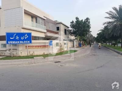 8 Marla Spacious House Available In Bahria Town - Usman Block For Sale 8 Marla Spacious House Available In Bahria Town - Usman Block For Sale