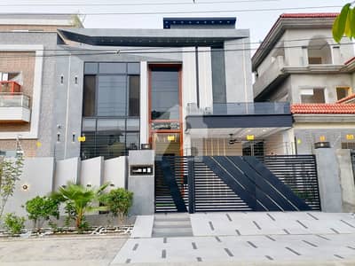 Prime Location Central Park - Block A 10 Marla House Up For sale
