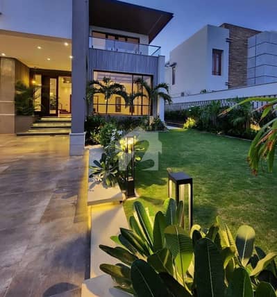 1000 Yards Extraordinary Brand New Designer Villa For Sale