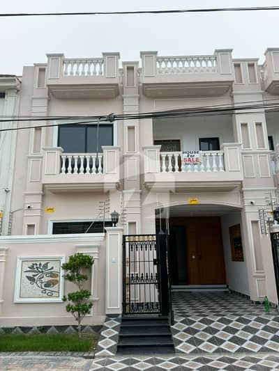 Ideally Located Prime Location House For sale In Central Park Housing Scheme Available