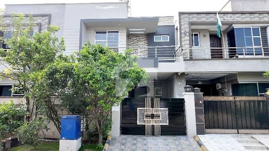 Spacious Prime Location House Is Available In Green City - Block C For sale
