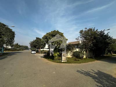 Presenting A Stunning 1 Kanal Corner House In The Prestigious And Gated HBFC Society, Lahore. Presenting A Stunning 1 Kanal Corner House In The Prestigious And Gated HBFC Society, Lahore.