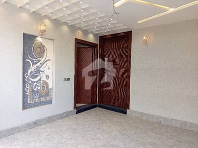 ایڈن آچرڈ فیصل آباد میں 5 مرلہ Studio مکان 2.4 کروڑ میں برائے فروخت۔ ایڈن آچرڈ فیصل آباد میں 5 مرلہ Studio مکان 2.4 کروڑ میں برائے فروخت۔
