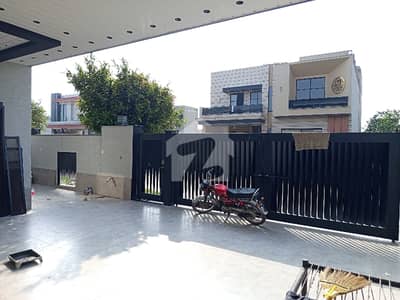 11 Marla House For sale In Divine Enclave