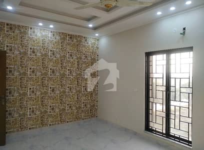 House Available For sale In Bahria Town Phase 8 - Rafi Block