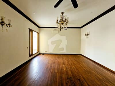 1000 sq yds BRAND NEW bumgalow for sale 1000 sq yds BRAND NEW bumgalow for sale