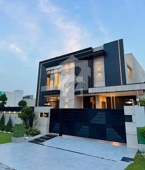 DHA PHASE 4 10 MARLA FULL HOUSE AVAILABLE ON RENT PRIME LOCATION