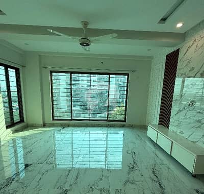 Spacious Flat Is Available For sale In Ideal Location Of Askari 12