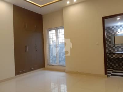 House Sized 10 Marla Is Available For Sale In Bahria Town - Sector C House Sized 10 Marla Is Available For Sale In Bahria Town - Sector C