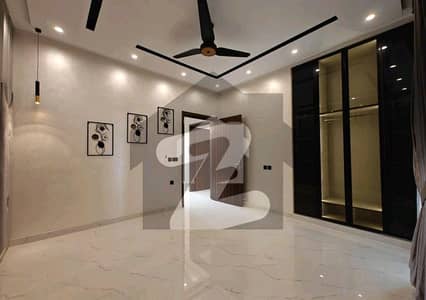 A 10 Marla House In Lahore Is On The Market For Sale A 10 Marla House In Lahore Is On The Market For Sale