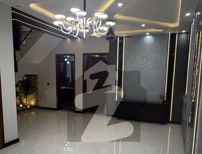 5 Marla Beautiful Ultra Modern House For Sale In Central Park Housing Society Lahore