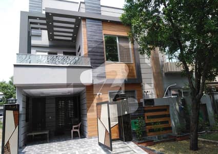 5 Marla Like New OutClass House For Rent In AA Block Sector D Bahria Town 5 Marla Like New OutClass House For Rent In AA Block Sector D Bahria Town