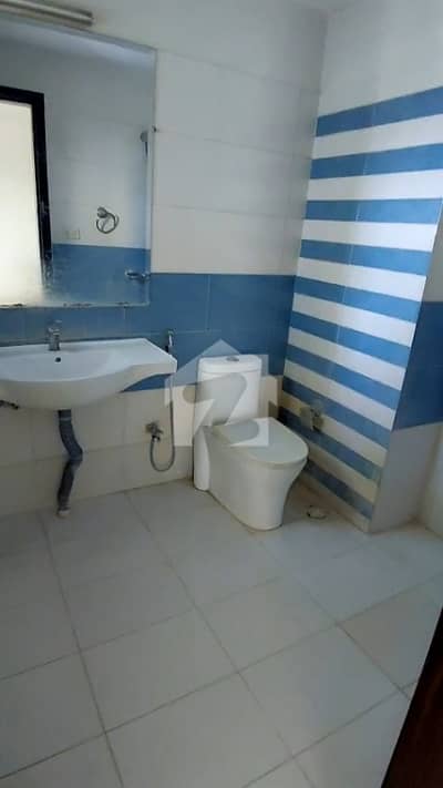 3 Bed Apartment Available For Rent in Askari 11