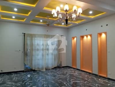 ڈی ایچ اے ڈیفینس فیز 2 ڈی ایچ اے ڈیفینس,اسلام آباد میں 3 کمروں کا 1 کنال زیریں پورشن 1.6 لاکھ میں کرایہ پر دستیاب ہے۔