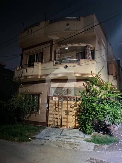 سبزہ زار سکیم لاہور میں 4 کمروں کا 4 مرلہ مکان 2.35 کروڑ میں برائے فروخت۔