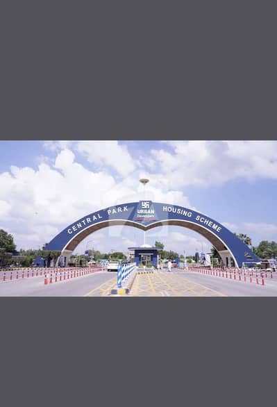 10 Marla Facing Park Plot Available For Sale