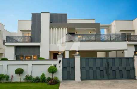 MODERN 500 YARDS HOME FOR RENT GATED COMMUNITY FALCON!