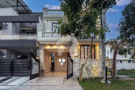 Elegant 5-Marla Designer Bungalow | Double-Height Lobby & Contemporary Design Elegant 5-Marla Designer Bungalow | Double-Height Lobby & Contemporary Design