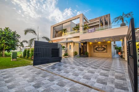 1 kanal Very Reasonable Price hot Location House For Sale in DHA Lahore