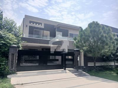 100% ORIGNAL KANAL ULTRA MODERN SUPER LUXURY BUNGALOW FOR SALE ON TOP LOCTION IN DHA LAHORE.