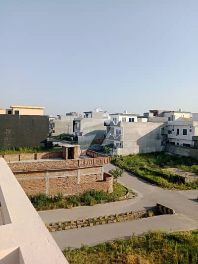 near possession Plot 10 Marla Plot University Town Islamabad