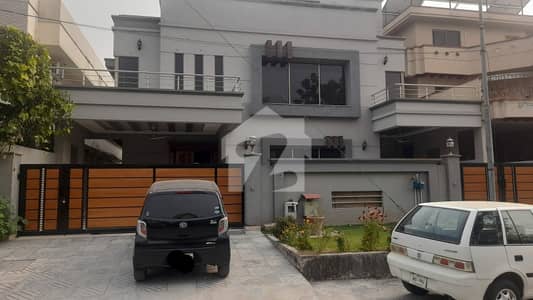 E 11/3 NPF Beautiful house For Sale
