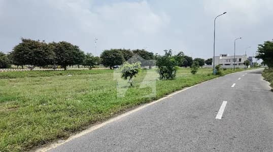 Block Z2 Kanal Prime Location Plot at Investor rate for Sale in DHA Phase 7 Lahore