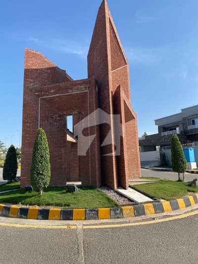 ڈی ایچ اے ڈیفینس فیز 5 ڈی ایچ اے ڈیفینس,اسلام آباد میں 8 مرلہ کمرشل پلاٹ 15.5 کروڑ میں برائے فروخت۔