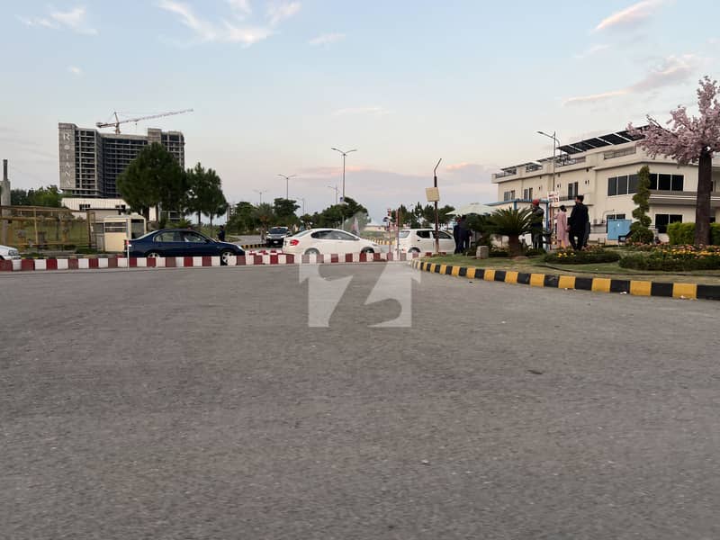 Perfect Plot for luxury living Perfect Plot for luxury living